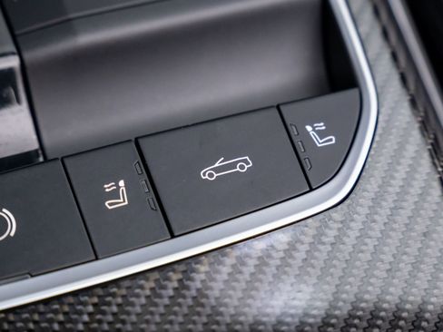 Used 2021 BMW M440i Convertible w/ Premium Package image 31