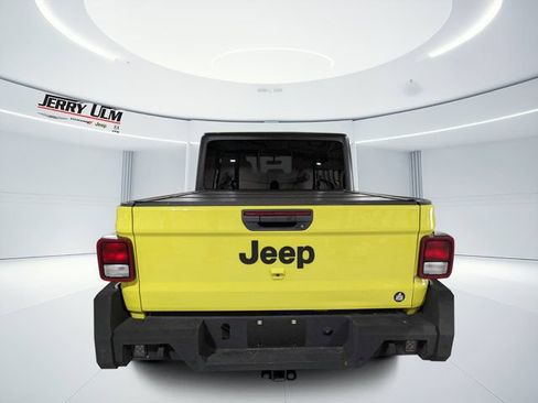 Used 2023 Jeep Gladiator Sport AWD/4WD image 4