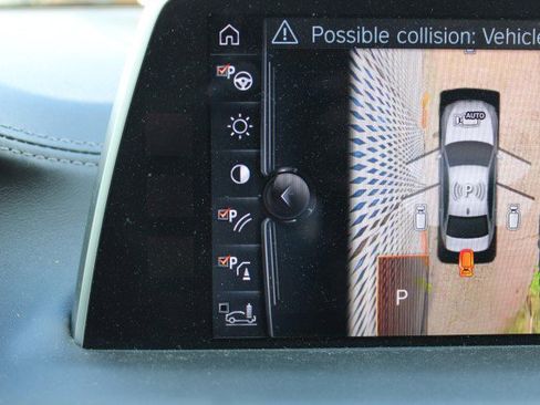 Used 2016 BMW 750i xDrive image 54