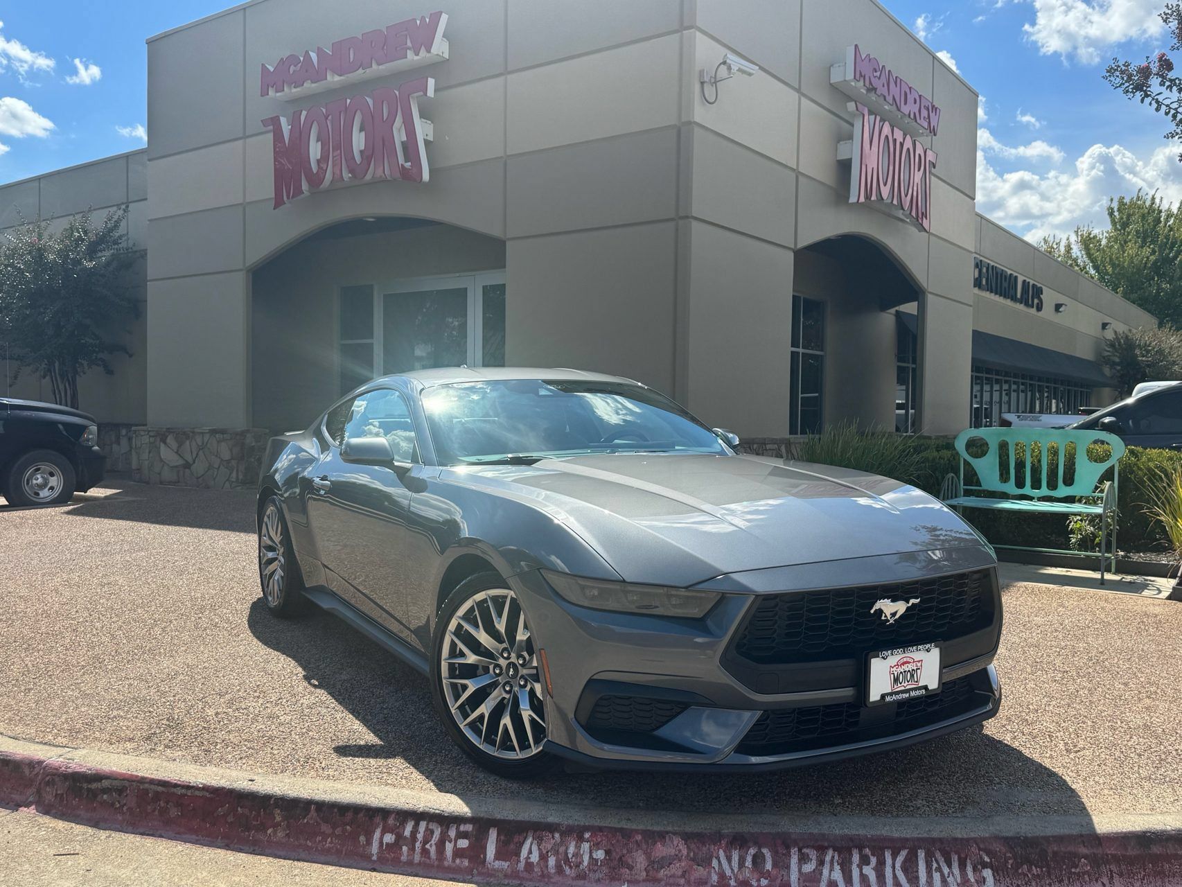 Used 2025 Ford Mustang Premium RWD image 1