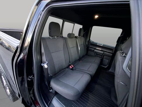 Used 2018 Ford F150 XLT w/ Equipment Group 302A Luxury AWD/4WD image 18