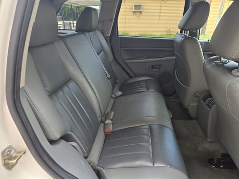 Used 2006 Jeep Grand Cherokee Laredo AWD/4WD image 11