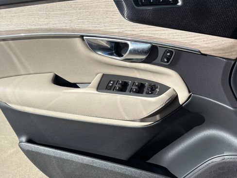 New 2026 Volvo XC90 B6 Plus image 17