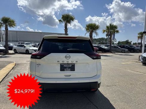 New 2026 Nissan Rogue S image 5