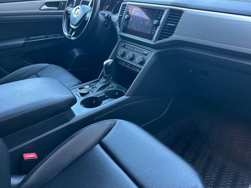 Used 2018 Volkswagen Atlas SE AWD/4WD image 17