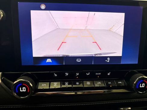 Used 2023 Chevrolet Colorado LT w/ LT Convenience Package III AWD/4WD image 19