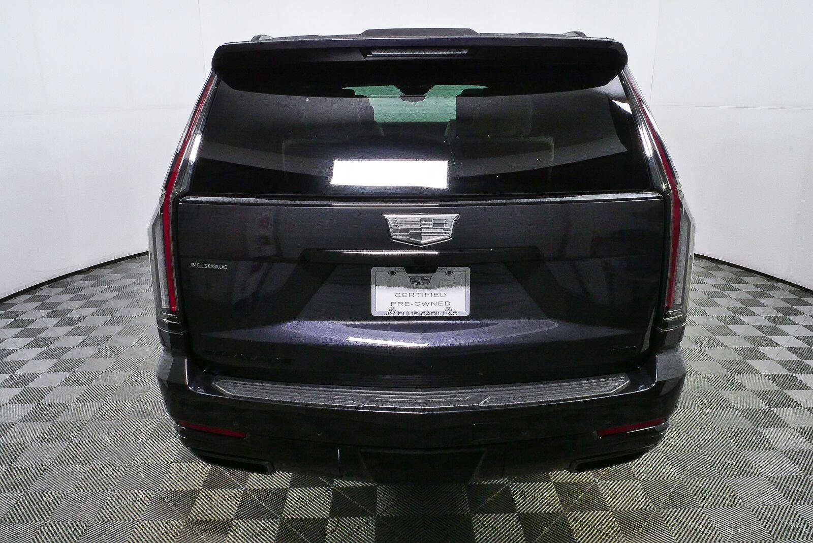 Used 2026 Cadillac Escalade ESV Platinum Sport w/ LPO, ONYX Package AWD/4WD image 31