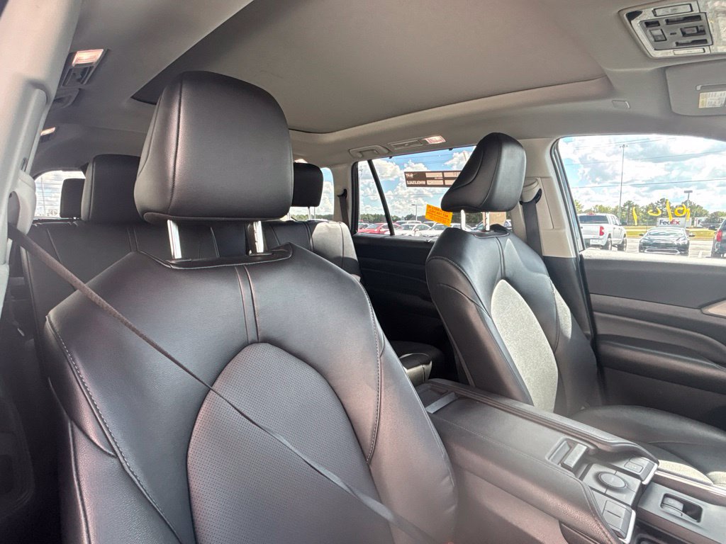 Used 2025 Toyota Grand Highlander FWD image 20