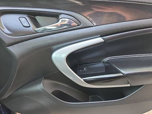 Used 2017 Buick Regal Sport Touring FWD image 21