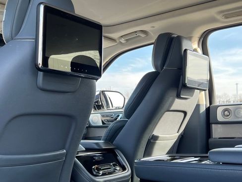 Used 2018 Lincoln Navigator Black Label w/ Cargo Package image 19