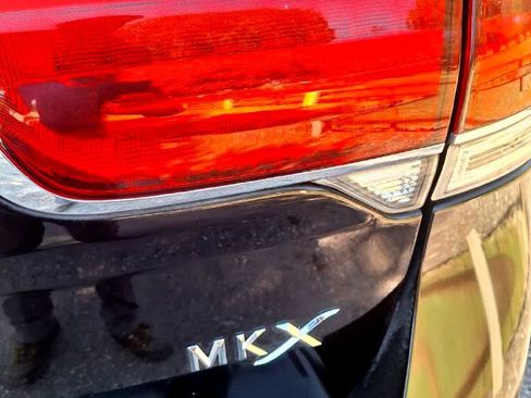Used 2014 Lincoln MKX FWD w/ Equipment Group 101A image 6
