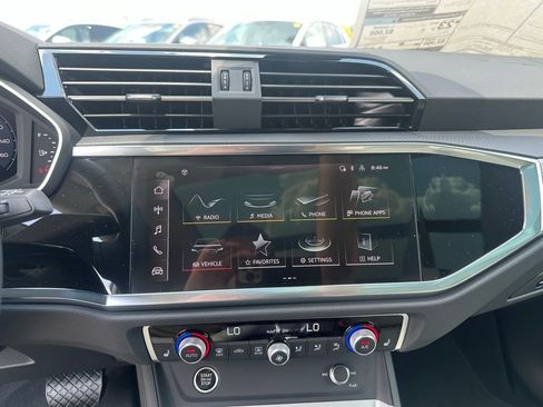 New 2025 Audi Q3 2.0T Premium w/ Convenience Package image 30