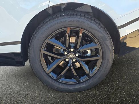 Certified 2025 Land Rover Range Rover Velar Dynamic SE AWD/4WD image 35