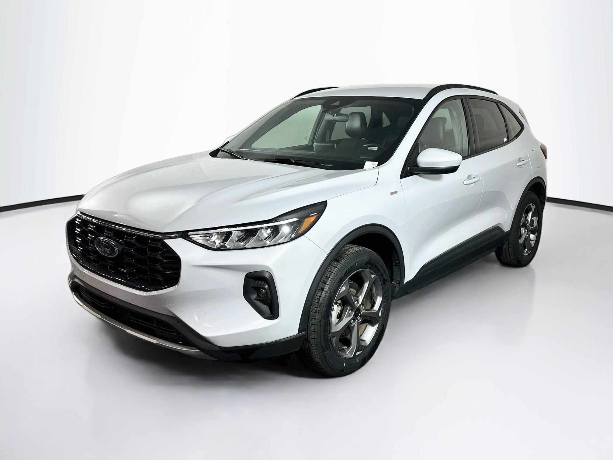 Used 2025 Ford Escape ST-Line Select AWD/4WD image 3