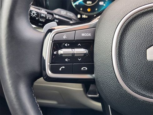 Certified 2023 Kia Sorento SX Prestige image 26