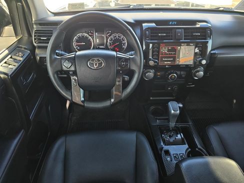 Used 2022 Toyota 4Runner TRD Off-Road Premium w/ Moonroof Package AWD/4WD image 22