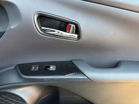 Used 2016 Toyota Prius Four w/ Advanced Technology Package FWD image 22
