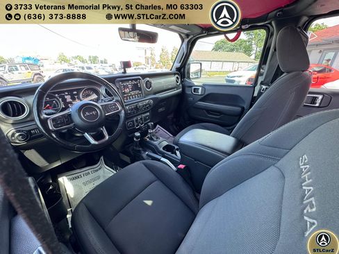 Used 2018 Jeep Wrangler Unlimited Sahara AWD/4WD image 10