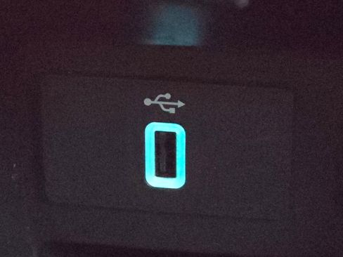 Used 2018 Ford Explorer Platinum image 12