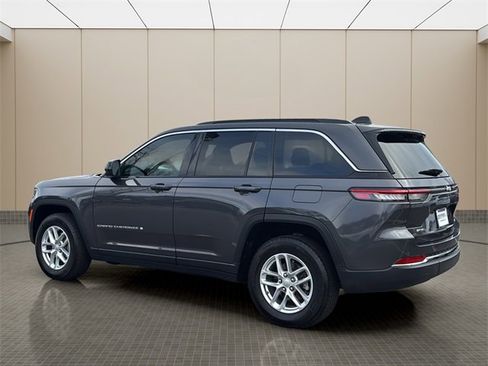 Certified 2025 Jeep Grand Cherokee Laredo X w/ Luxury Tech Group I image 3