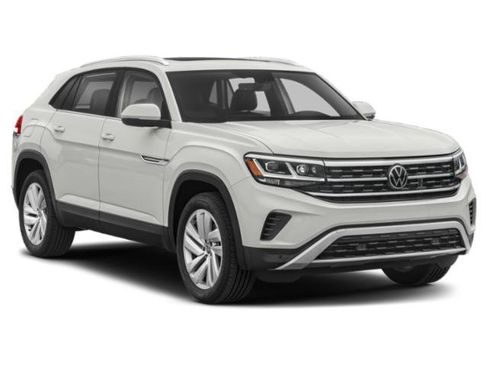Used 2023 Volkswagen Atlas Cross Sport SE w/ Panoramic Sunroof Package FWD image 6