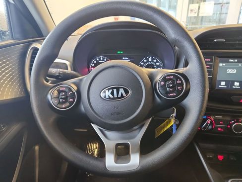 Used 2020 Kia Soul LX image 18