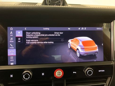 Used 2022 Porsche Macan S AWD/4WD image 31