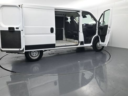 Used 2025 RAM ProMaster 2500 w/ Convenience Group FWD image 45