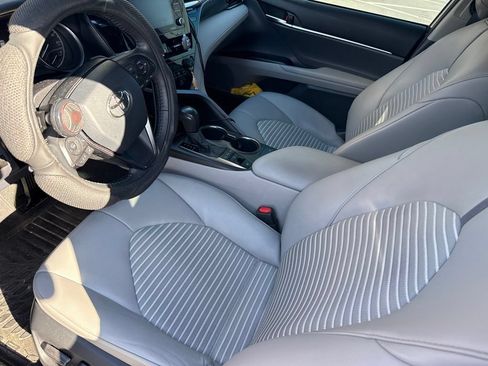 Used 2022 Toyota Camry SE w/ Cold Weather Package AWD/4WD image 8