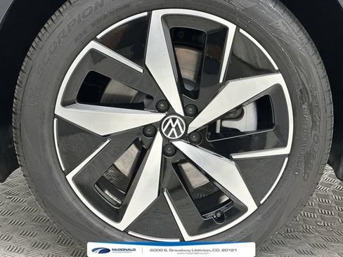 Used 2024 Volkswagen ID.4 Pro S AWD/4WD image 10