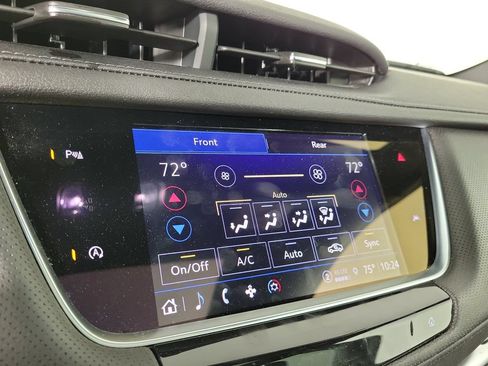 Certified 2024 Cadillac XT6 Luxury AWD/4WD image 27