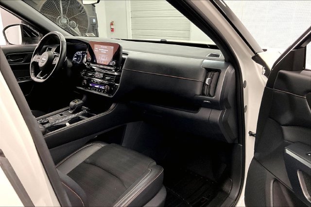 Used 2023 Nissan Pathfinder Rock Creek AWD/4WD image 19