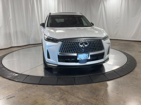 Certified 2026 INFINITI QX60 Luxe w/ Cargo Package AWD/4WD image 8