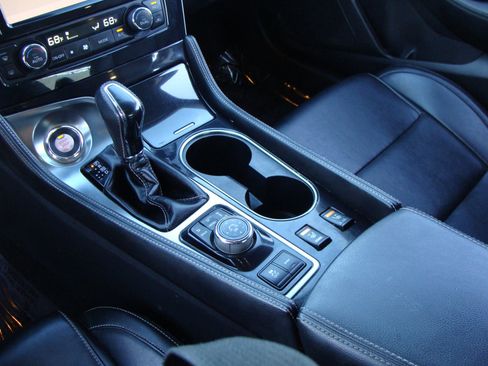 Used 2020 Nissan Maxima 3.5 SV w/ Floor Mat Group image 15