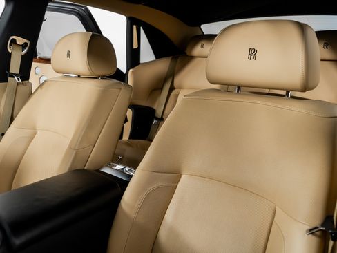 Used 2013 Rolls-Royce Ghost image 3