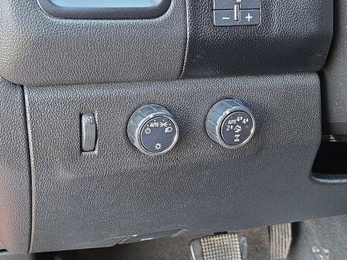 Used 2021 Chevrolet Colorado ZR2 image 25