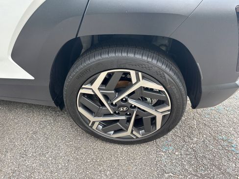 Used 2026 Hyundai Kona SEL Premium FWD image 19