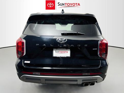 Used 2024 Hyundai Palisade Limited AWD/4WD image 5