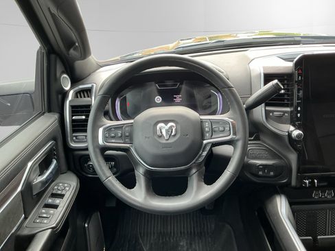 Used 2025 RAM 2500 Laramie AWD/4WD image 12