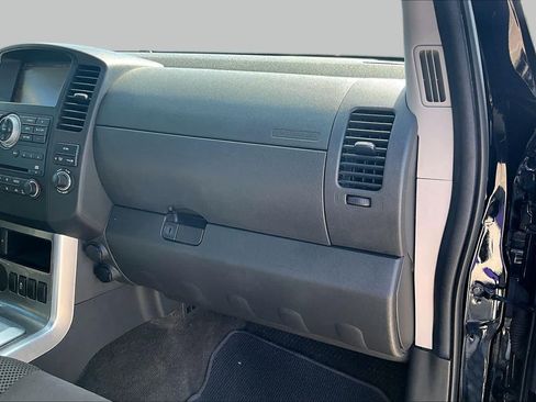 Used 2012 Nissan Pathfinder SV RWD image 18