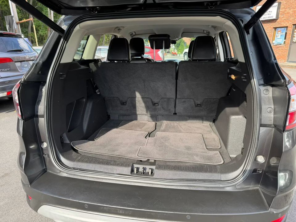 Used 2018 Ford Escape SEL AWD/4WD image 16
