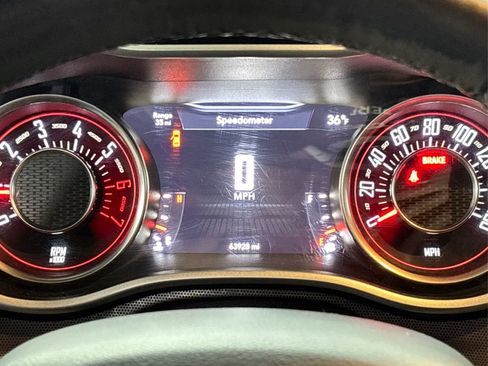 Used 2015 Dodge Challenger R/T Plus image 19