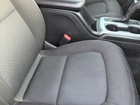 Used 2017 Chevrolet Colorado LT w/ LT Convenience Package RWD image 13