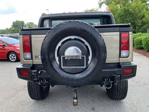 Used 2005 HUMMER H2 SUT w/ Preferred Equipment Group AWD/4WD image 5
