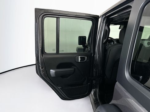 Used 2024 Jeep Wrangler Unlimited AWD/4WD image 24