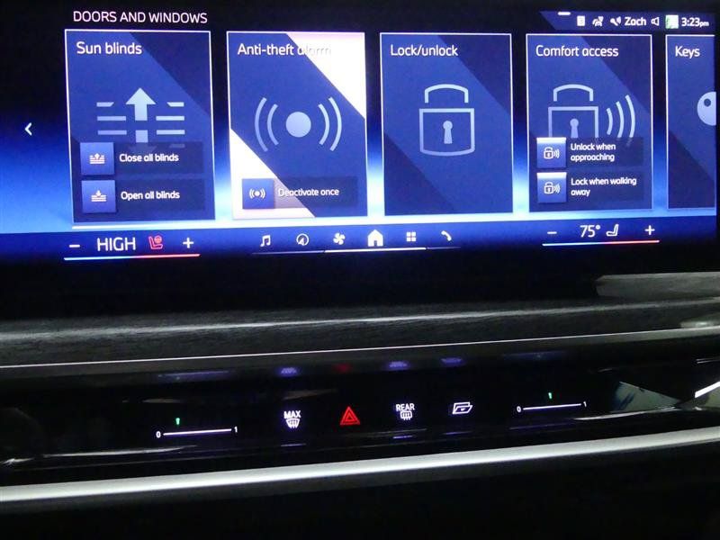Used 2023 BMW i7 xDrive60 AWD/4WD image 14