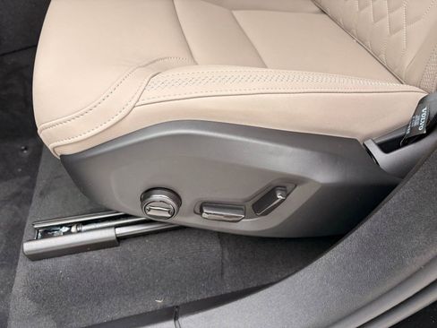 New 2026 Volvo XC90 T8 Plus AWD/4WD image 14