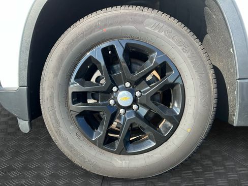 Used 2019 Chevrolet Traverse LT FWD image 14