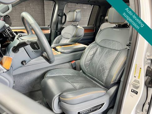 Used 2024 Jeep Grand Wagoneer Series III AWD/4WD image 7