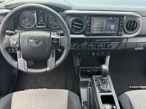 Used 2023 Toyota Tacoma TRD Sport w/ Technology Package AWD/4WD image 12
